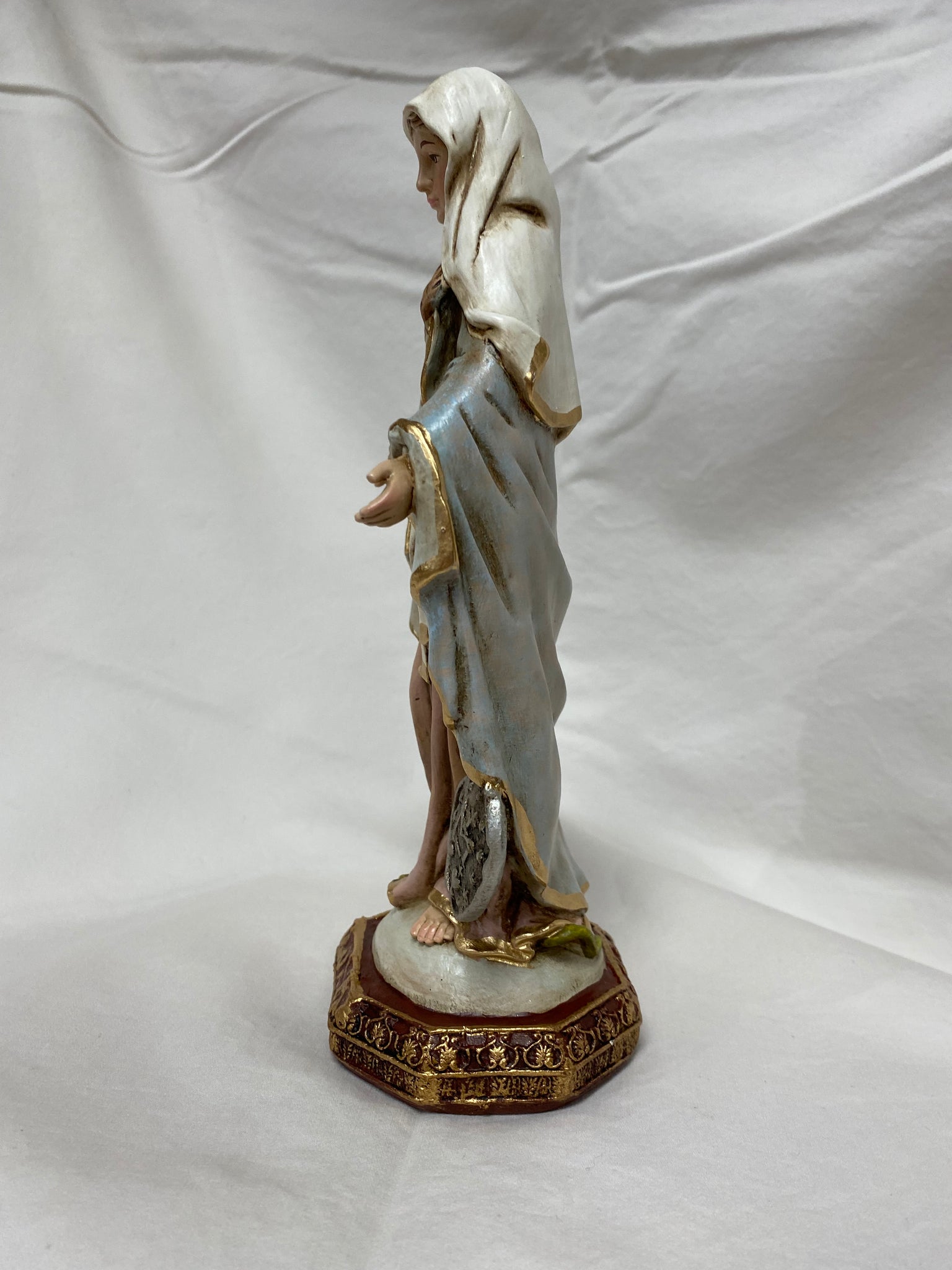 8.5 OLO Miraculous Medal Hand Painted Statue – The Village Dove